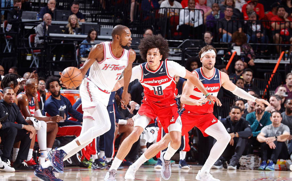 某年轻内线 某年轻内线