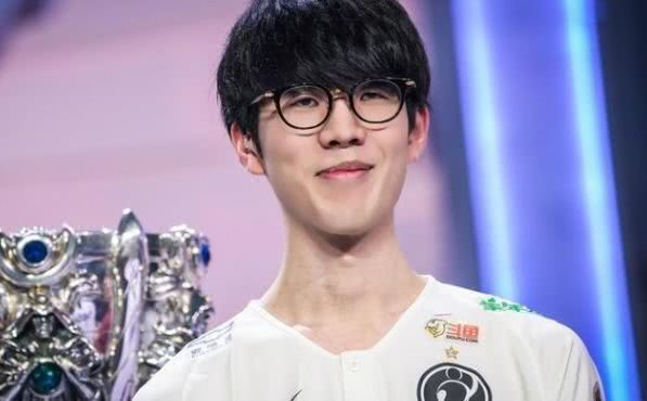 若被三人堆 若被三人堆